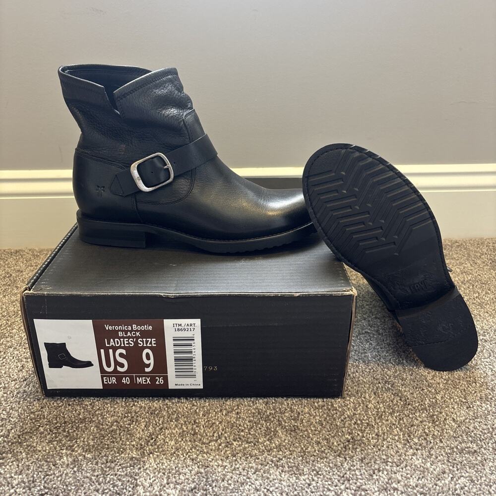 FRYE Veronica Black Leather Buckle Moto Bootie Women's 9